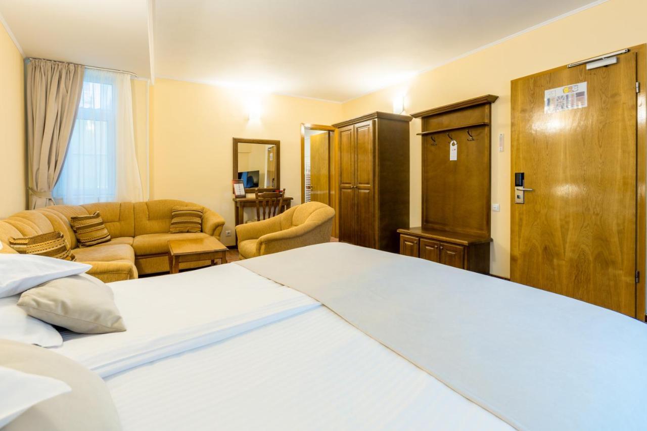 Hotel Ambient Brașov Exterior foto